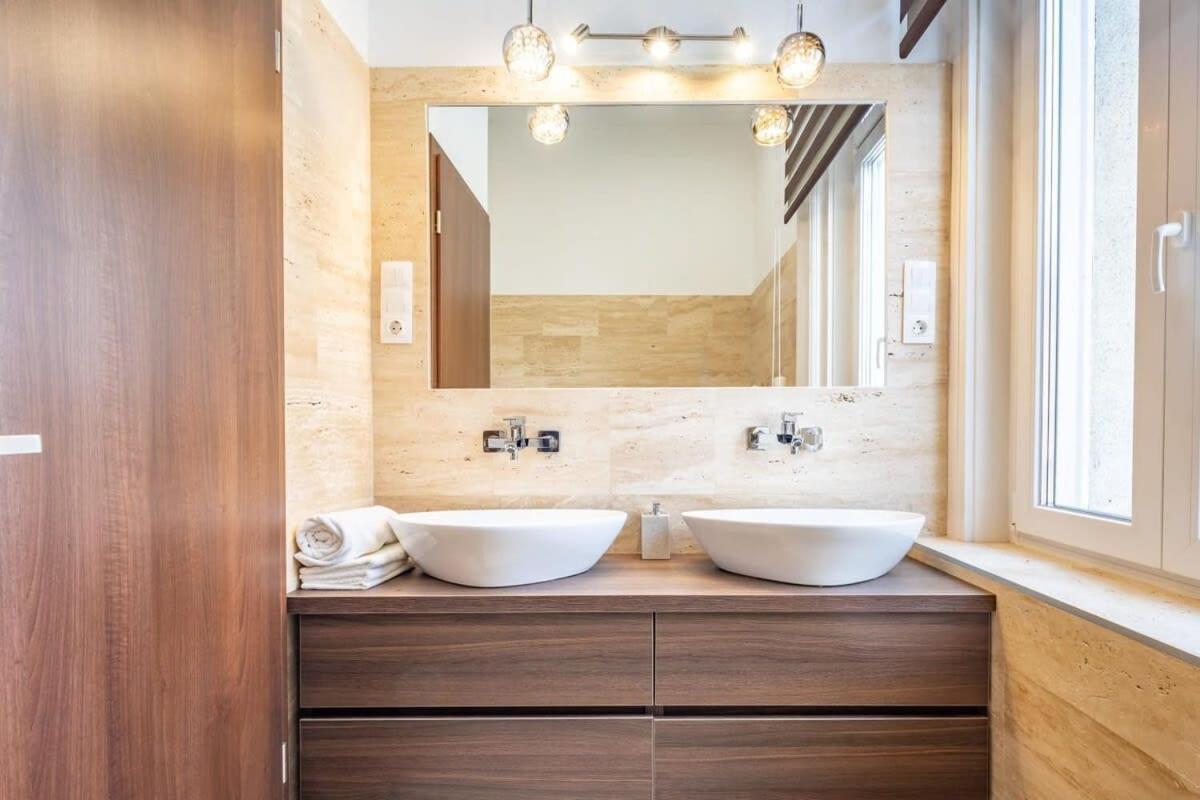 Splendid Perfectly Located Flat With Sauna Apartment Budapest Luaran gambar
