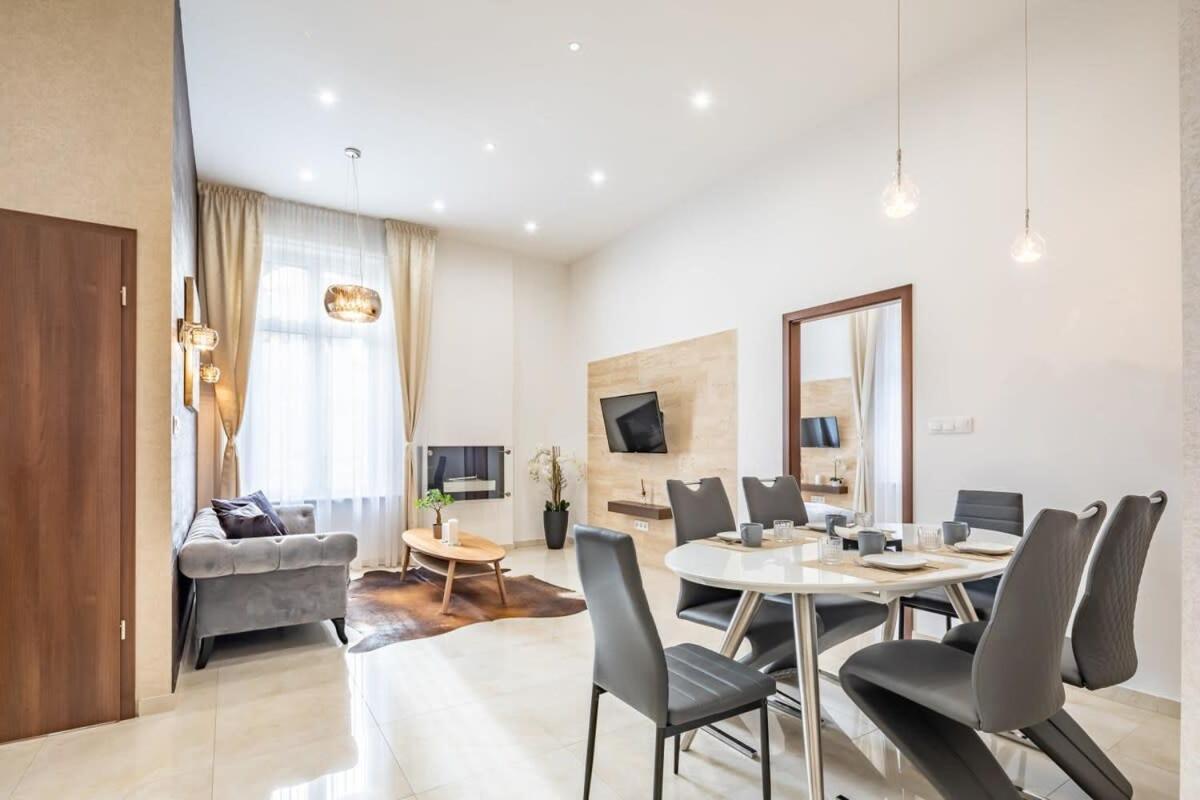 Splendid Perfectly Located Flat With Sauna Apartment Budapest Luaran gambar