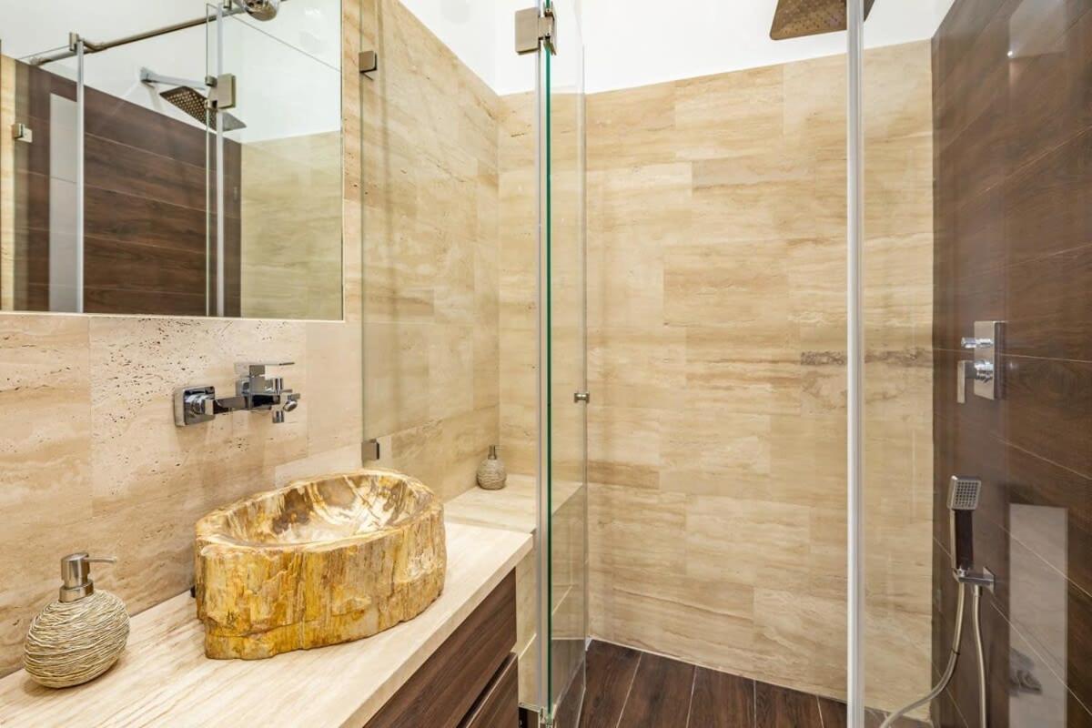 Splendid Perfectly Located Flat With Sauna Apartment Budapest Luaran gambar