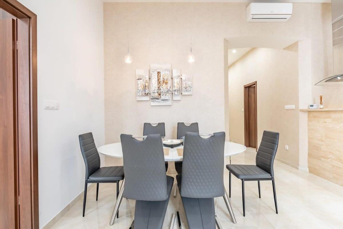 Splendid Perfectly Located Flat With Sauna Apartment Budapest Luaran gambar