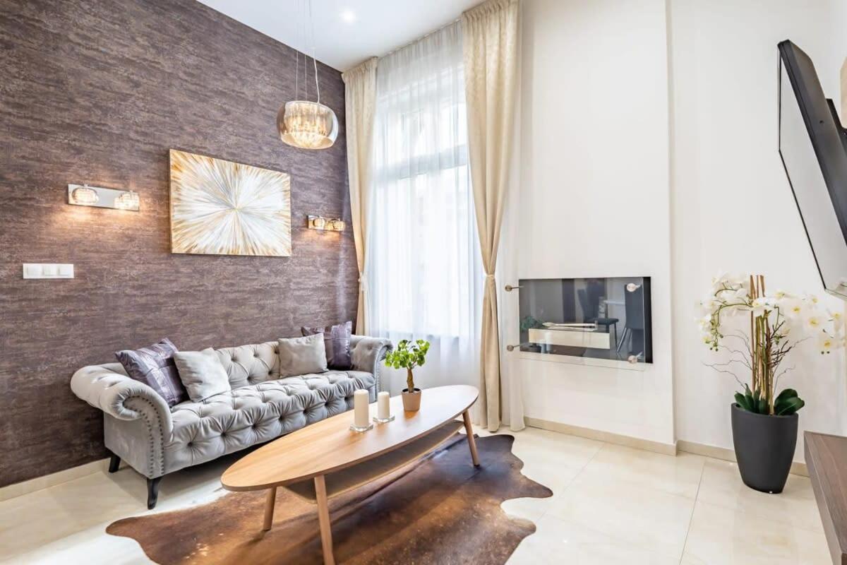 Splendid Perfectly Located Flat With Sauna Apartment Budapest Luaran gambar