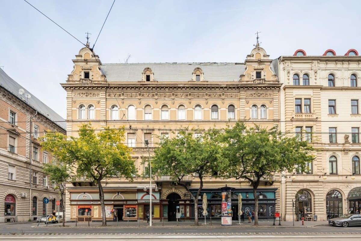 Splendid Perfectly Located Flat With Sauna Apartment Budapest Luaran gambar