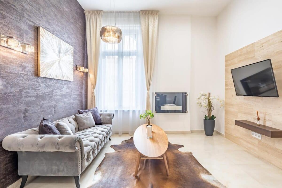 Splendid Perfectly Located Flat With Sauna Apartment Budapest Luaran gambar